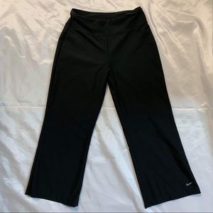 Black Low Rise Dri-fit Workout Capris